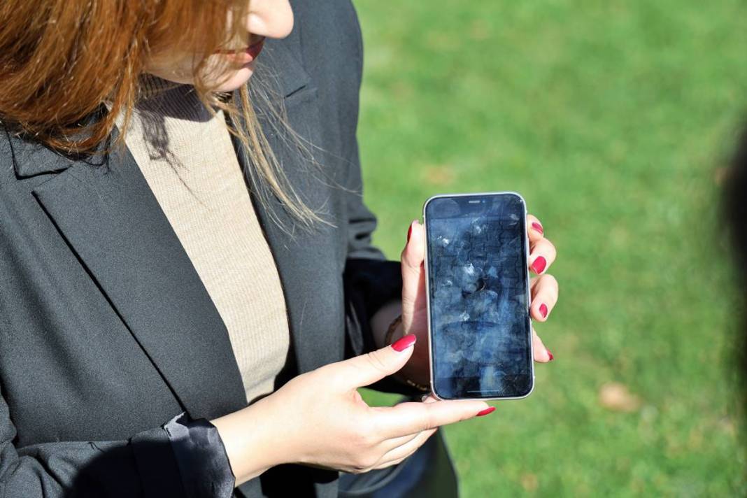 Evcilleşmek isteyen karga, sahibini böyle belirledi! Satın almak isteyenler yüksek meblağlar teklif ediyor 7